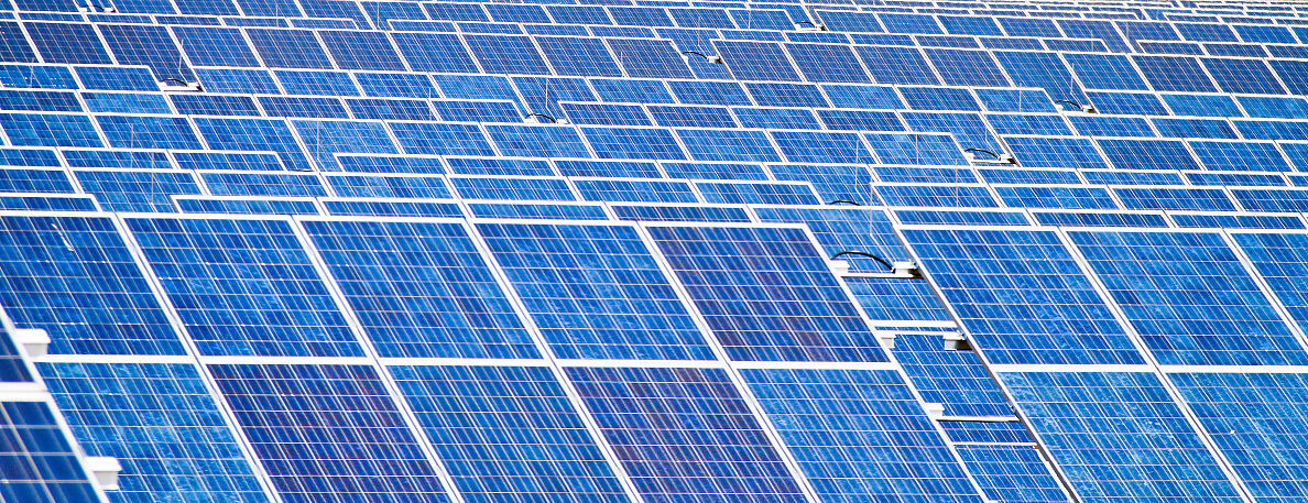 Alternative Solar Energie. Sonnenenergie Kraftwerk.